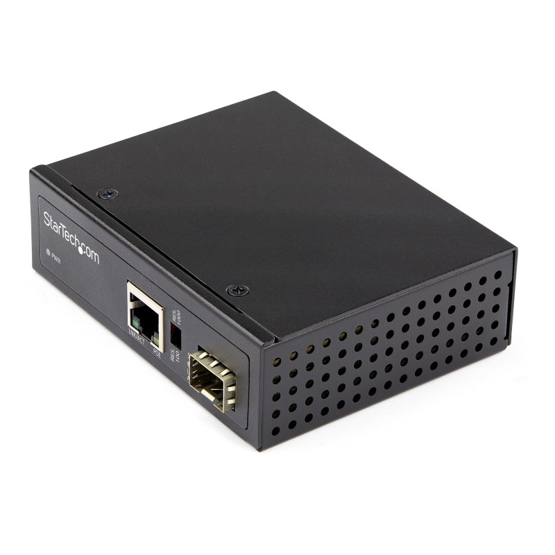 Image of StarTech.com Media converter fibra a Ethernet 60W - Convertitore gigabit ottica rame per uso industriale PoE+